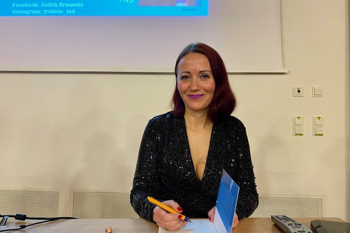 Lesung_BuechereiObd_Frollein_Tod_Bild6 - 1